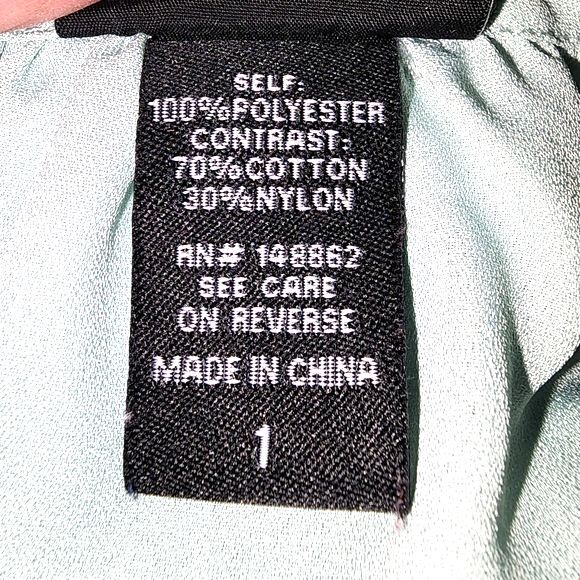 Torrid Mint Green Polyester and Lace Tulip Sleeve Blouse Plus Size 1X - Picture 9 of 13